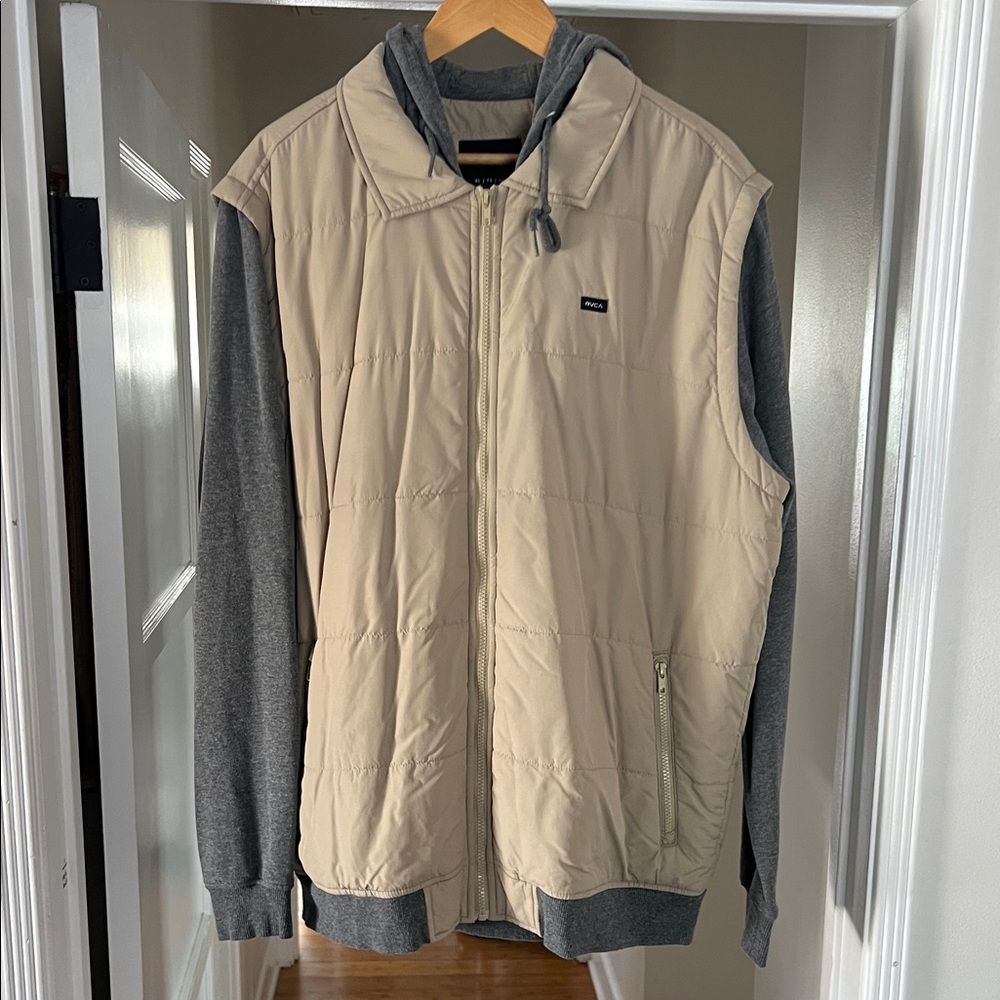 Men's RVCA Beige Quilted Vest with Gray Sleeves